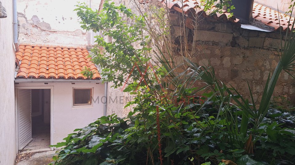 Dubrovnik kuća unutar povijesnih zidina