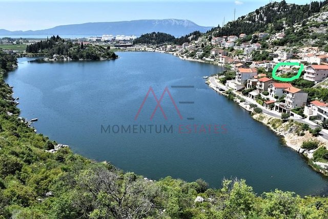 Ploce, an excellent plot of land for development 450 m2 in south Dalmatia