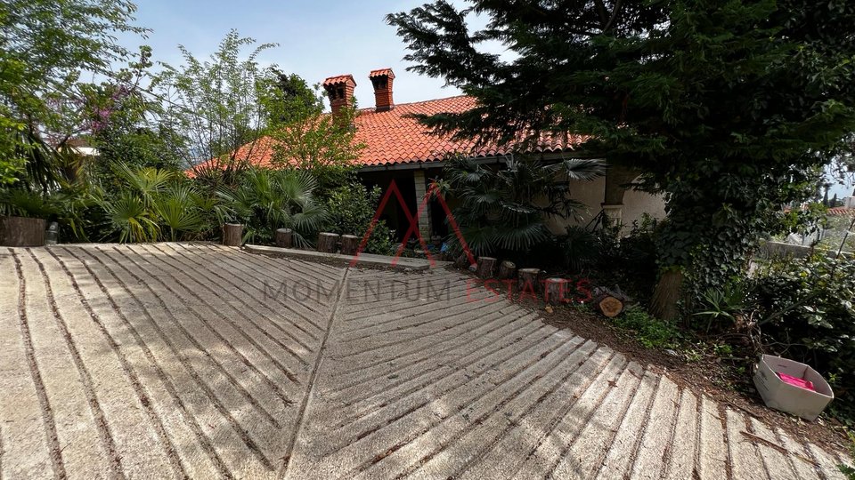 Opatija, house with building land