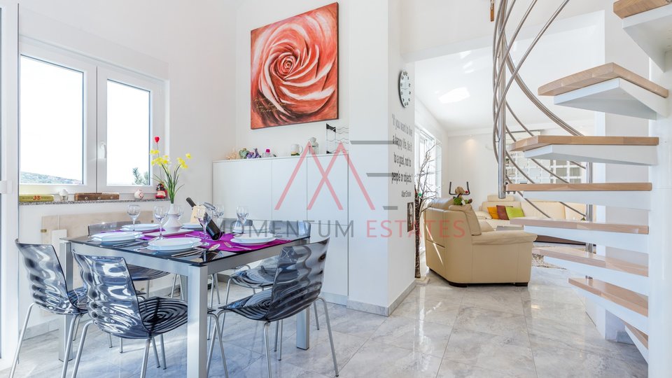 Apartment, 135 m2, For Rent, Crikvenica