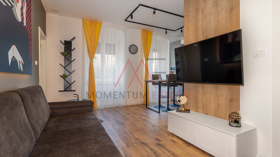Designer renovated investment apartment
