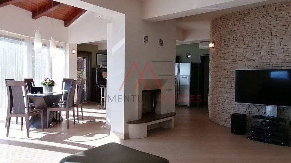 House, 500 m2, For Sale, Opatija