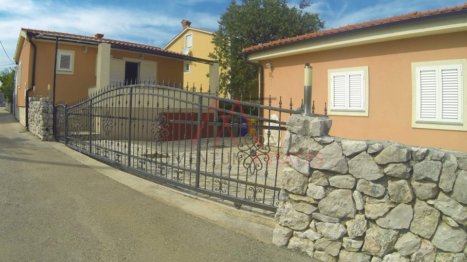 House, 160 m2, For Sale, Malinska - Sveti Anton