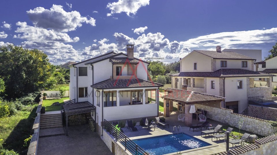 House, 270 m2, For Sale, Poreč - Vržnaveri